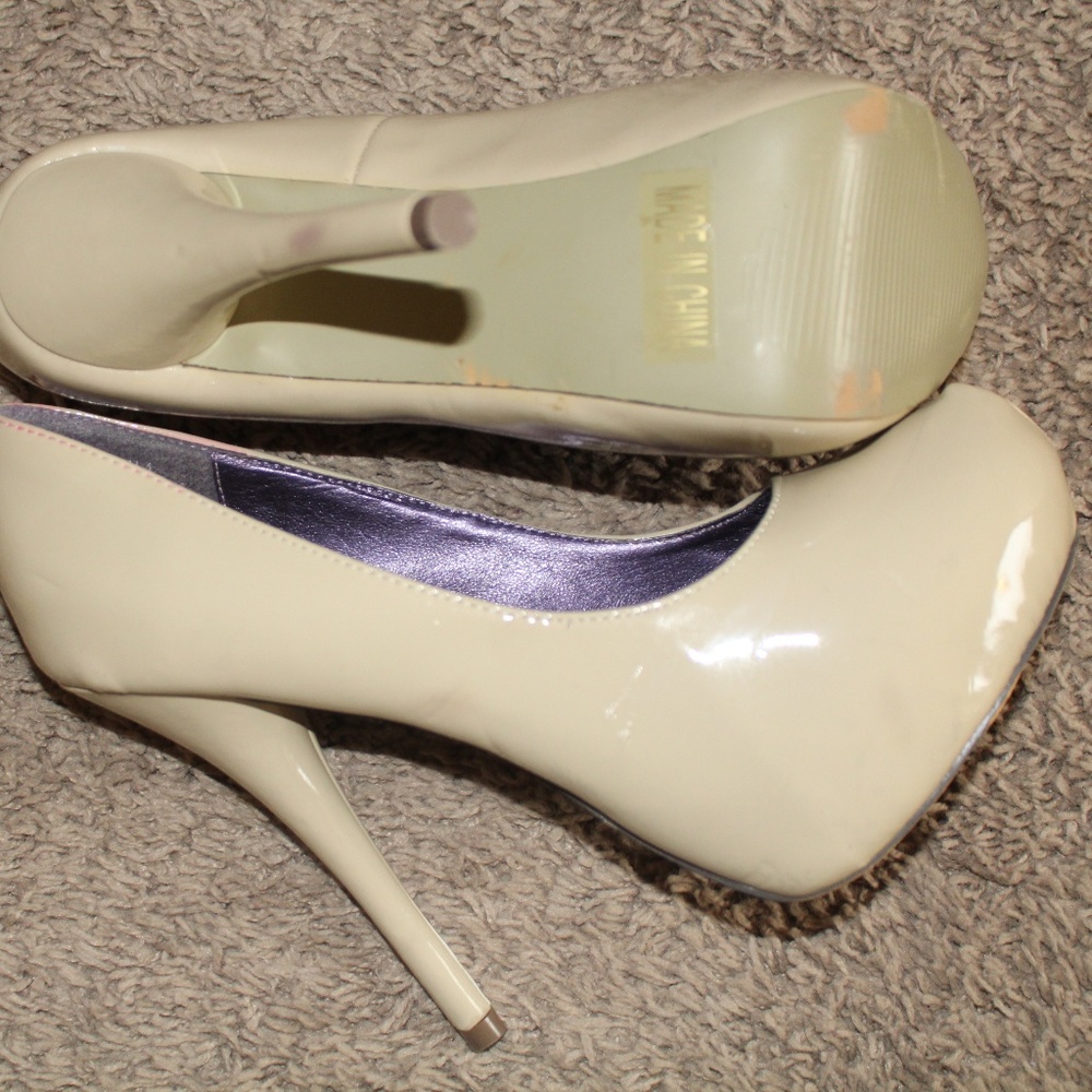 Patent Leather Pumps Platforms - Picture 7 of 8